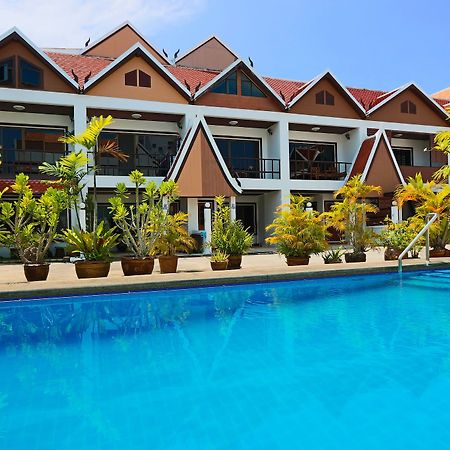 Corrib Village South Beach Pattaya Exterior photo