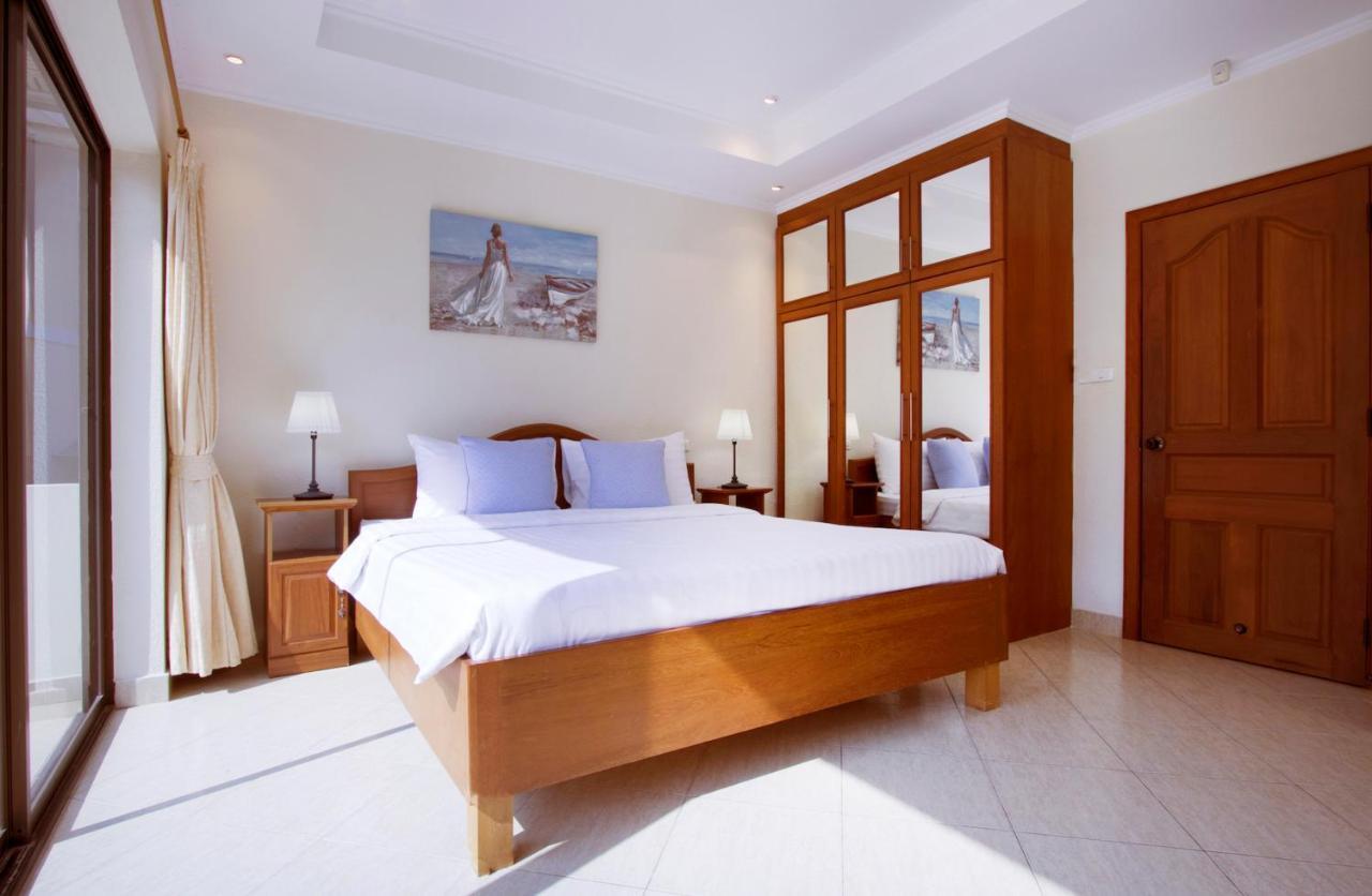 Corrib Village South Beach Pattaya Exterior photo